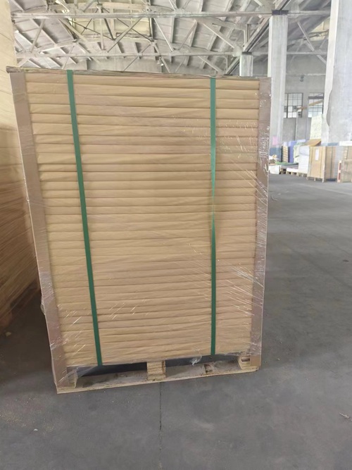 210克白卡纸 210克白卡纸